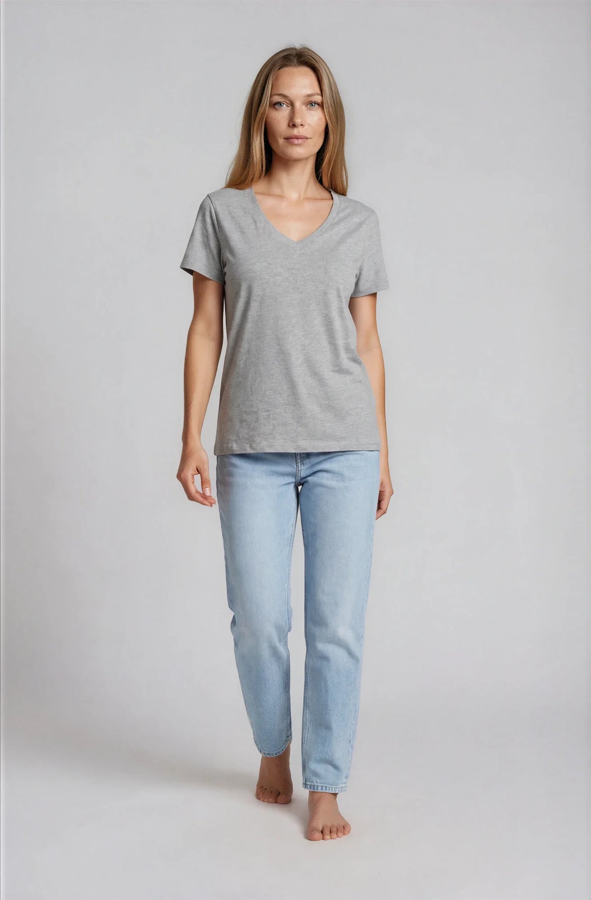 Camiseta Básica Premium Algodón Orgánico – Cuello Pico Mujer