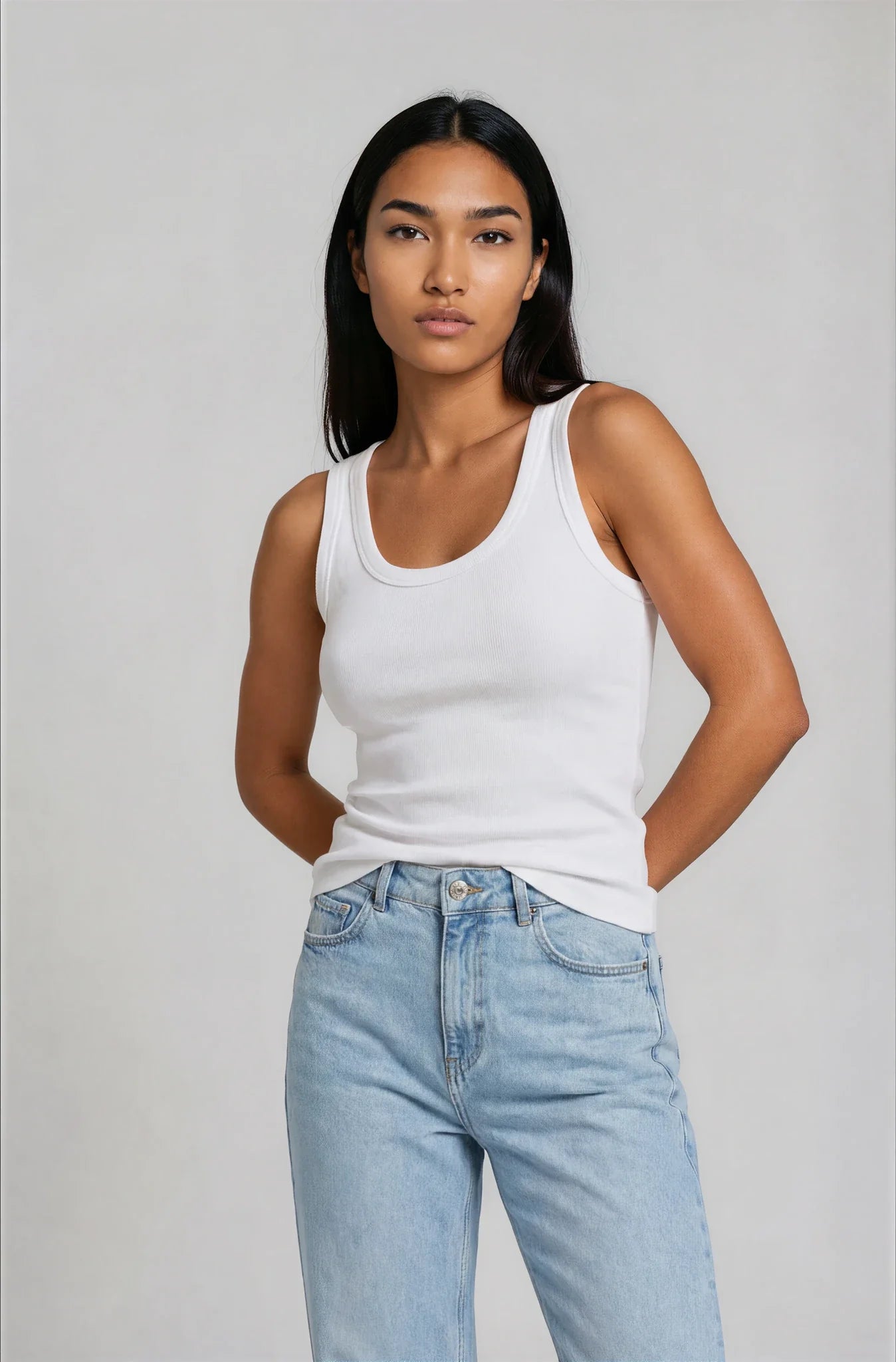 Camiseta Básica Premium Algodón Orgánico – Tirantes Finos Mujer