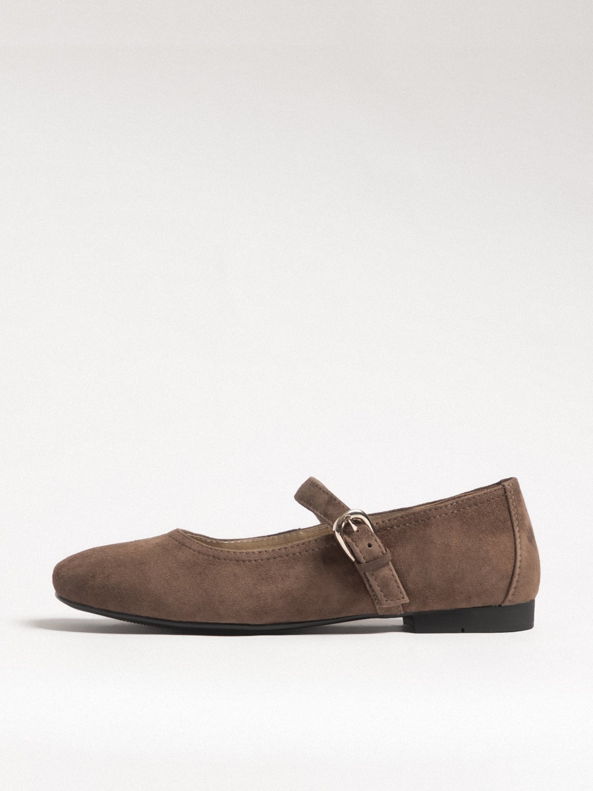 Women's leather shoes