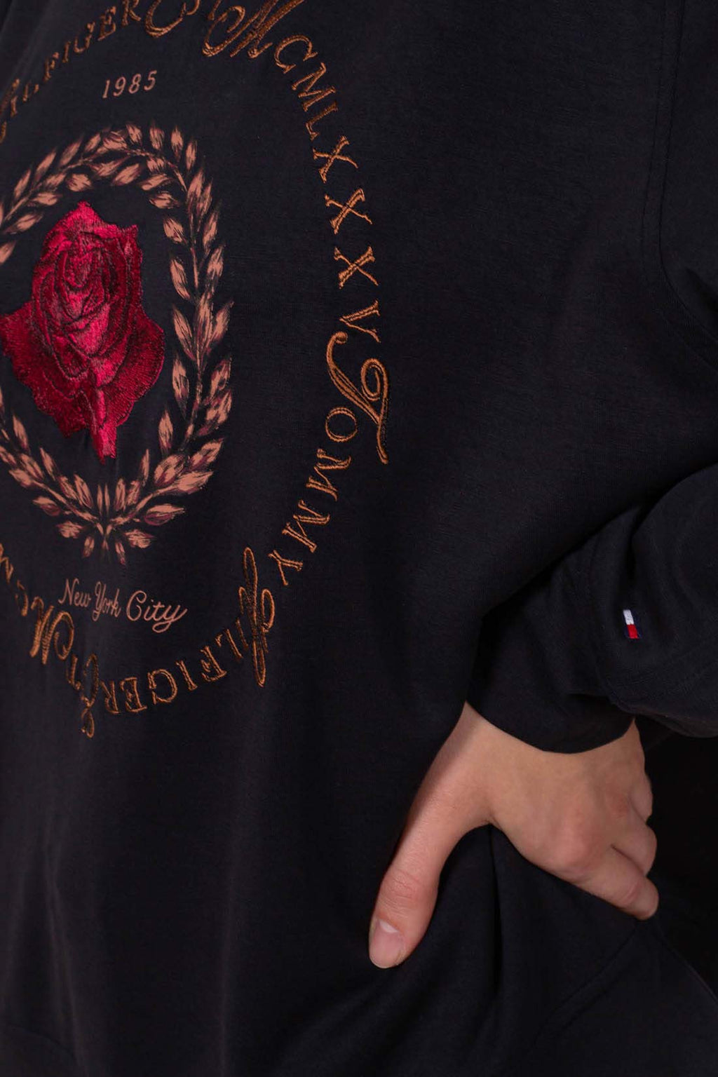 TOMMY HILFIGER - Women's relaxed sweatshirt with embroidered rose  - Size