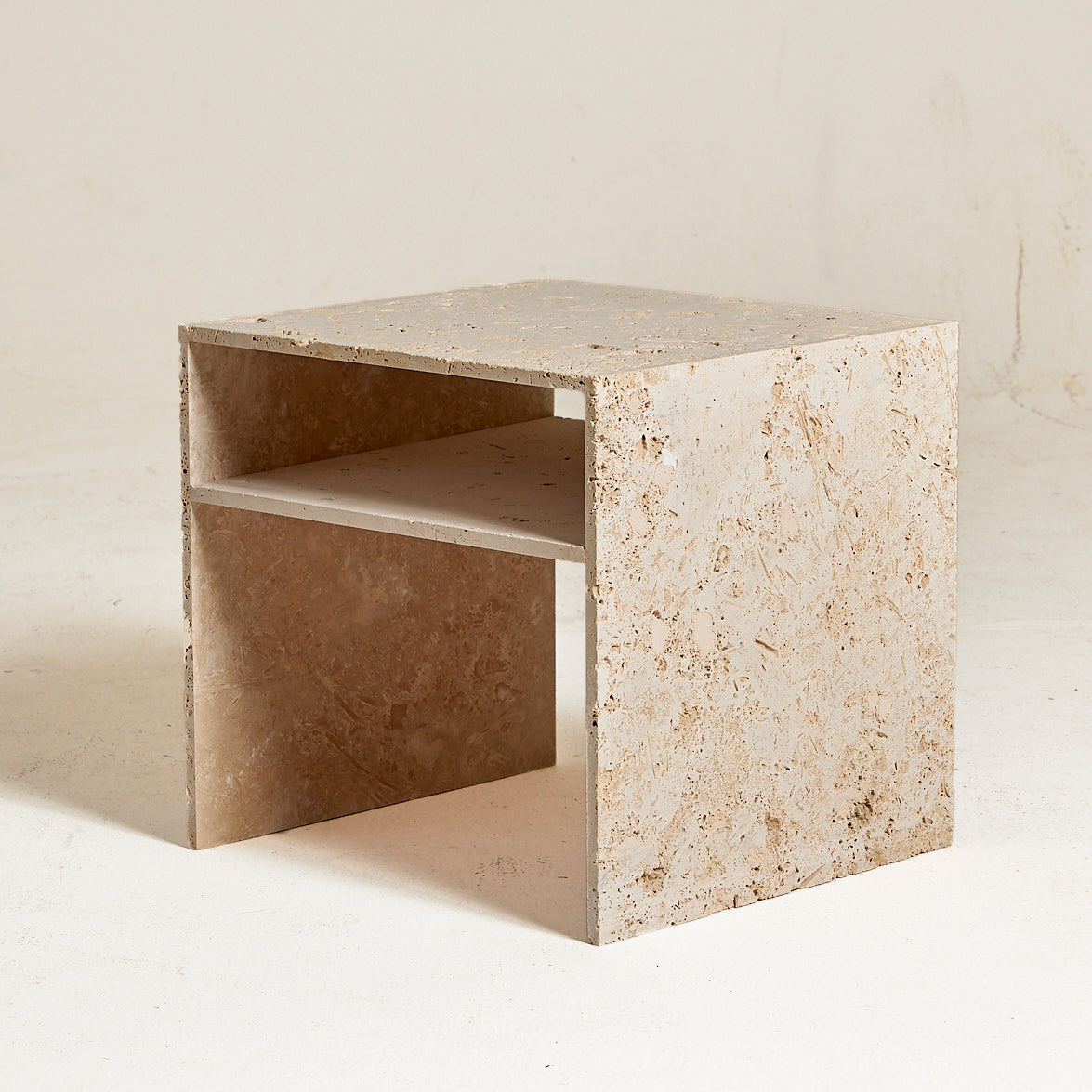 NOTO TRAVERTINE NIGHTSTAND